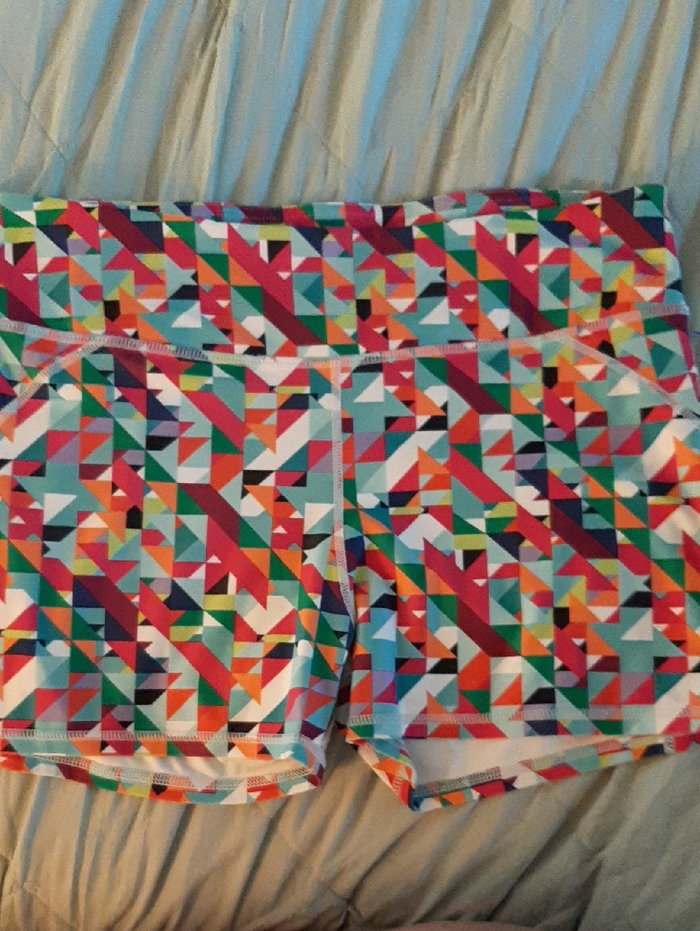 Fabletics XL Women’s Multicolor Geometric Active Shorts, Comfy!